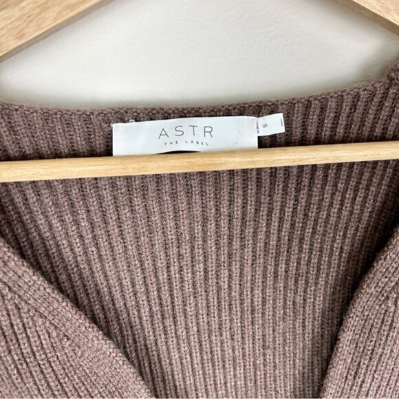 ASTR Plunge V-neck Long Sleeve Sweater Dress In Mocha - Picture 6 of 7